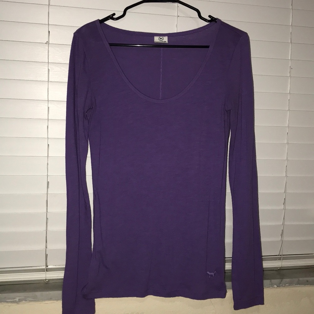 Victoria’s Secret Pink long sleeve tee